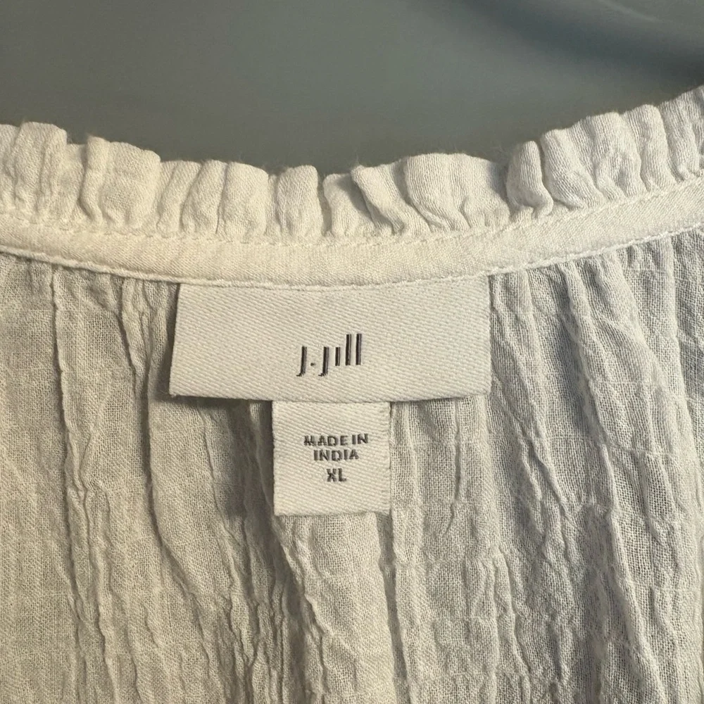 J. Jill White Embroidered Blouse - Picture 2 of 7